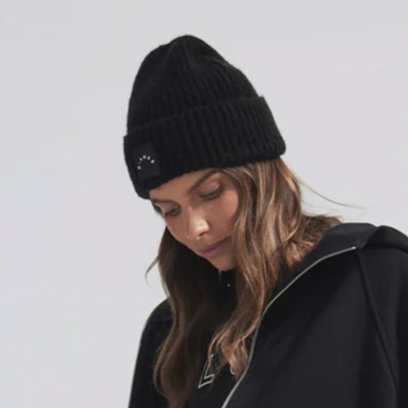 Decjuba d-luxe beanies bundle - Picture 2 of 6